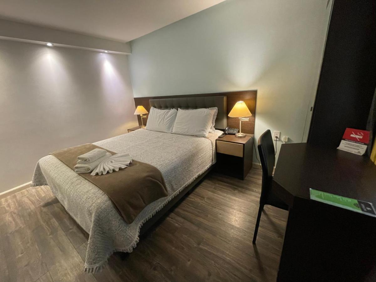 Hotel Shalom Ріобамба Екстер'єр фото