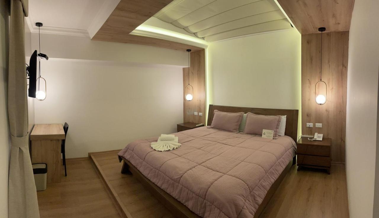 Hotel Shalom Ріобамба Екстер'єр фото