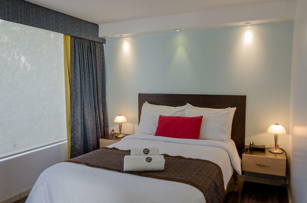 Hotel Shalom Ріобамба Екстер'єр фото