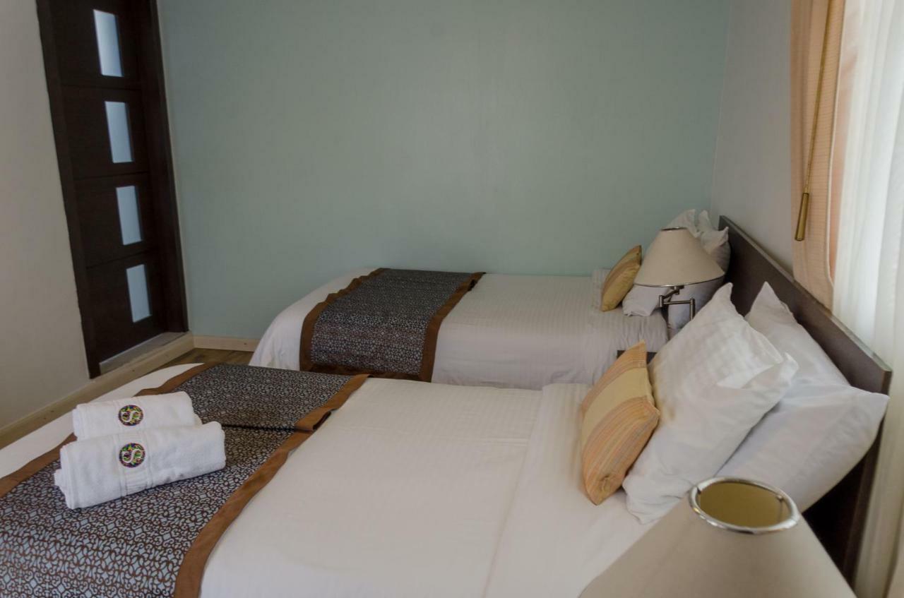 Hotel Shalom Ріобамба Екстер'єр фото