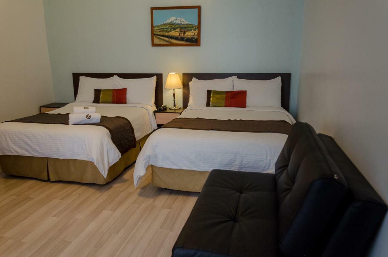 Hotel Shalom Ріобамба Екстер'єр фото