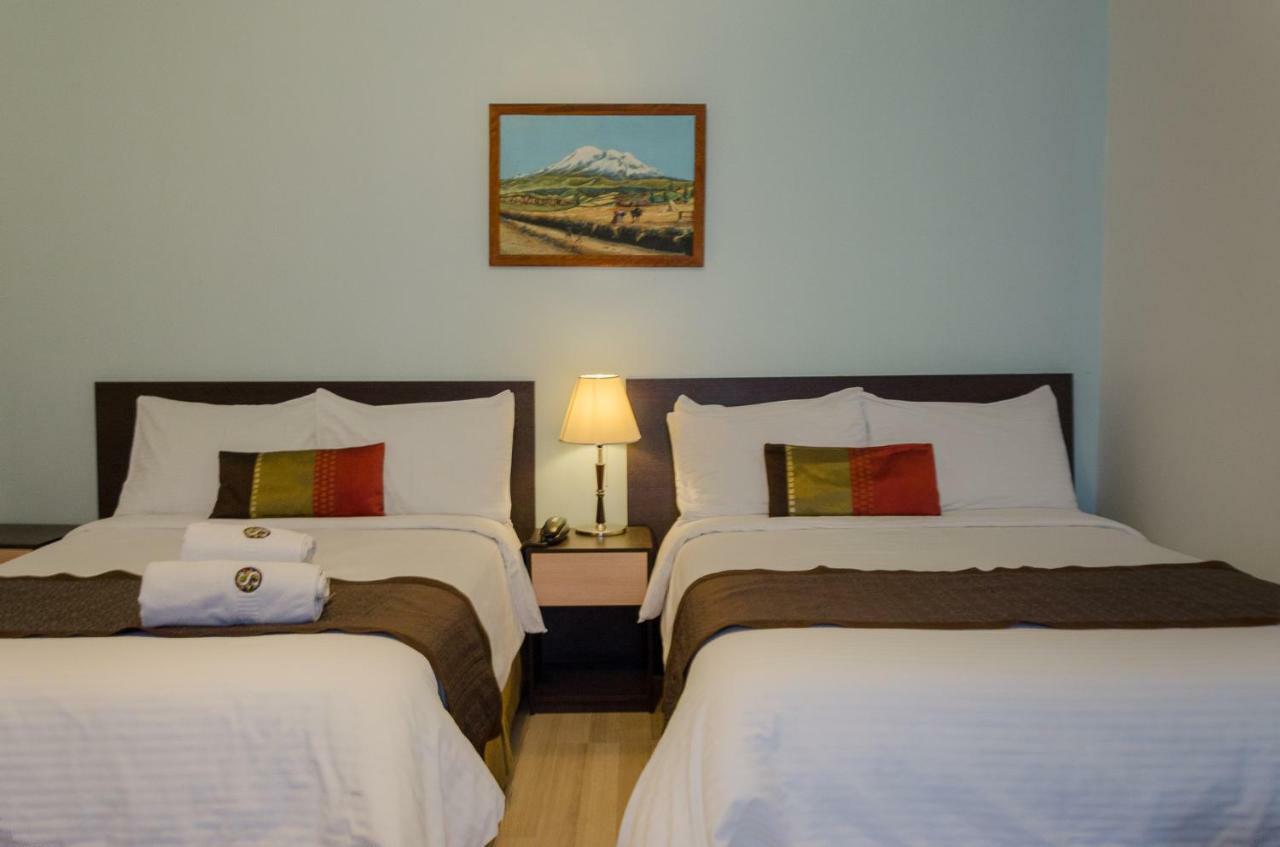 Hotel Shalom Ріобамба Екстер'єр фото