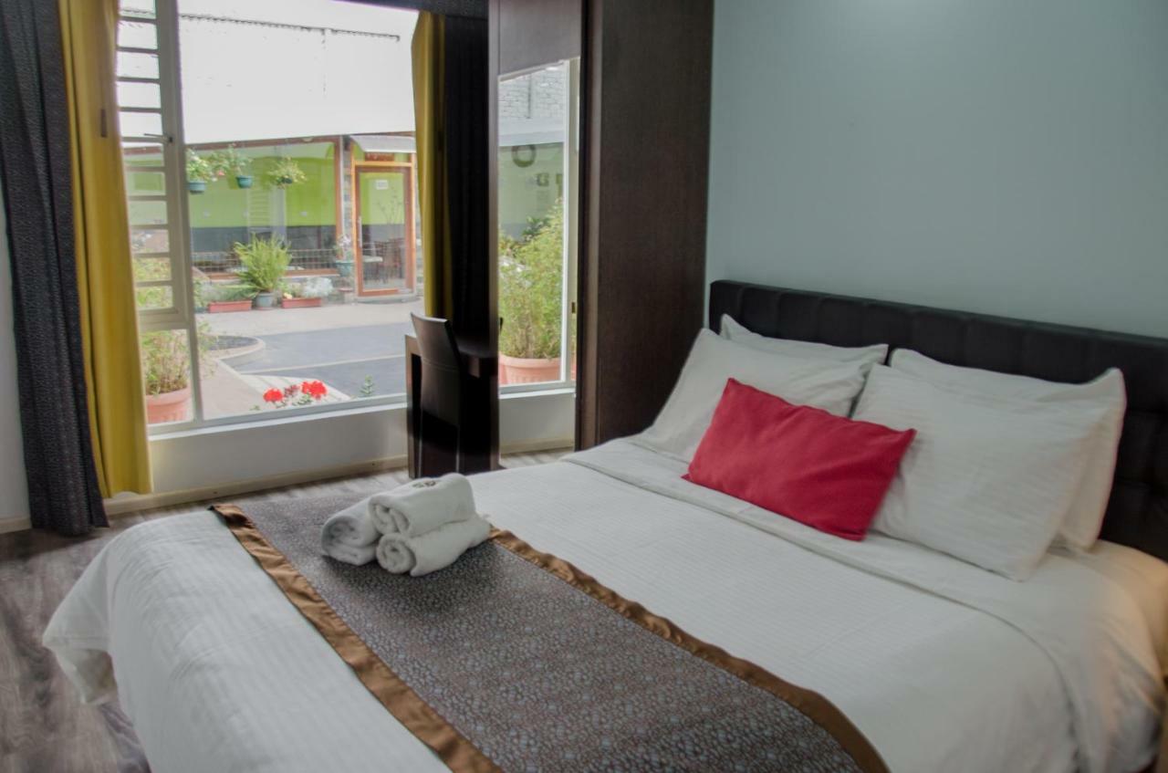 Hotel Shalom Ріобамба Екстер'єр фото