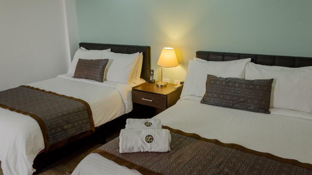 Hotel Shalom Ріобамба Екстер'єр фото