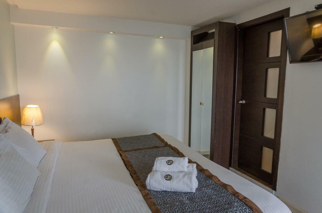 Hotel Shalom Ріобамба Екстер'єр фото